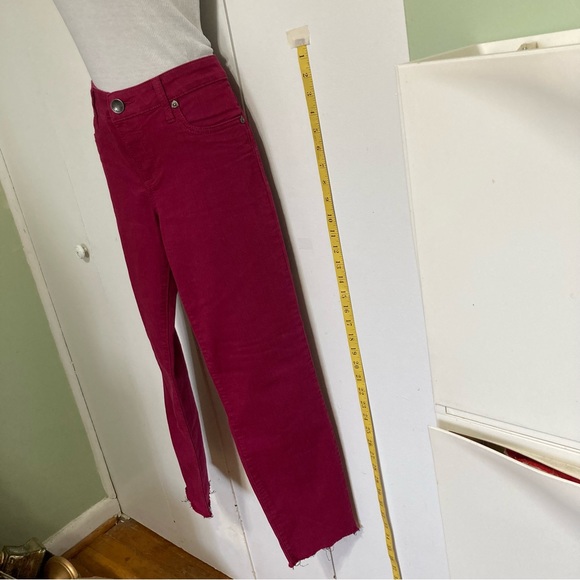 Kut From the Cloth Diana Skinny Burgundy Stretch Jeans Distressed Hem Size 6 - Picture 5 of 16
